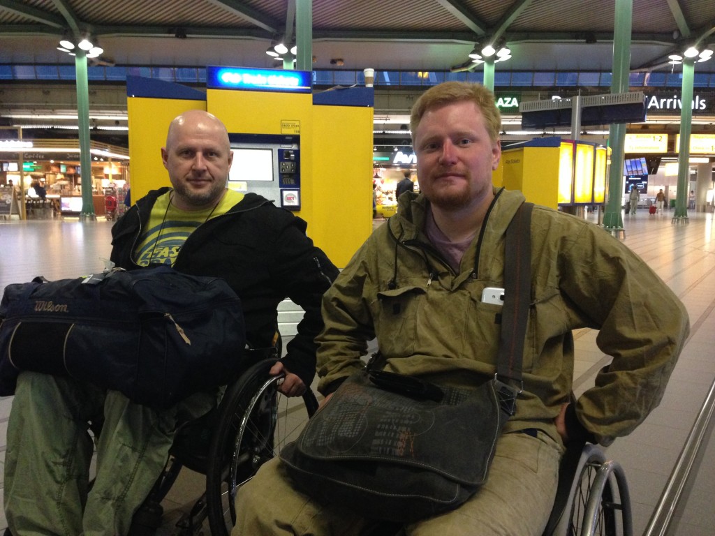Россияне и белорусы с инвалидностью отправились в экспериментальное путешествие на хэндбайках в Голландию