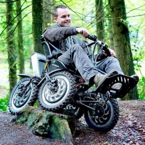     Коляска для экстремальных прогулок.