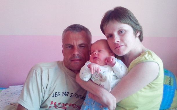 Маму-инвалида Анну Бахур с ребенком выписали из больницы домой