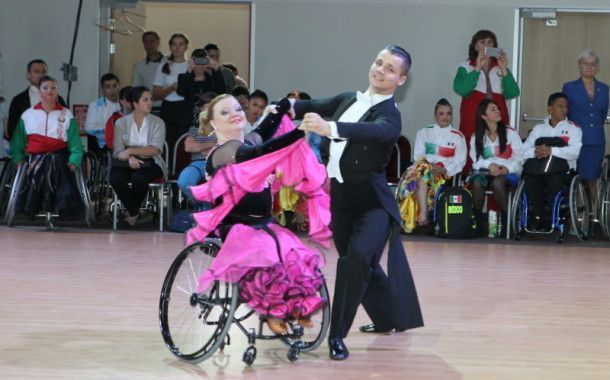Инвалиды-колясочники из 20 стран мира станцевали в Петербурге