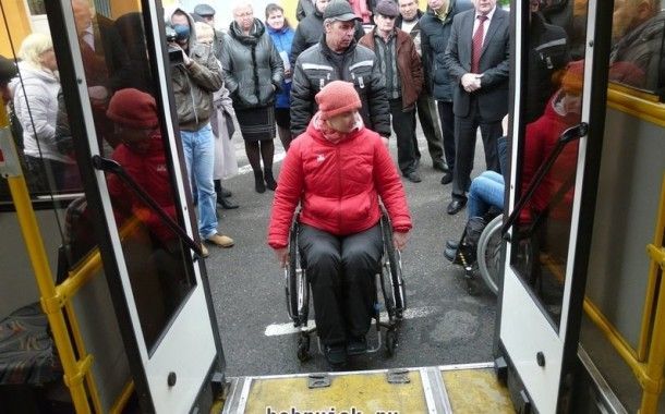 Бобруйских водителей автобусов обучили, как оказать помощь инвалидам-колясочникам