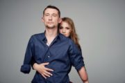 Анастасия Франкова: “У моего мужа нет рук и ног, но он умеет носить меня на руках”