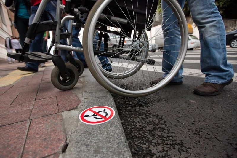 В России урегулируют контроль доступности среды для инвалидов