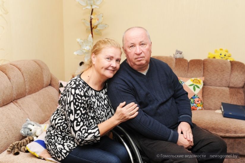 На такие испытания способна только любовь: История колясочника из Гомеля Геннадия Золотарёва и его жены