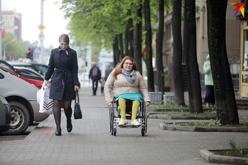 В Минском областном роддоме установили кресло для людей с инвалидностью за деньги белорусского бизнеса