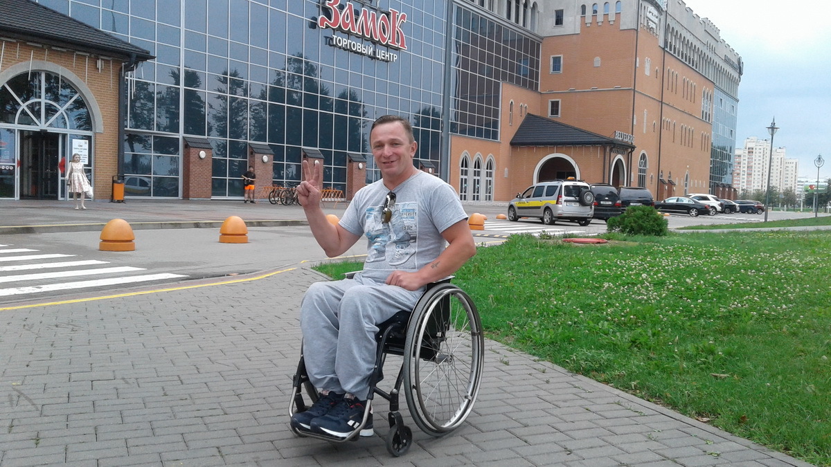 В кругосветное из Беларуси: человек с инвалидностью о инклюзии, путешествиях и супергероях