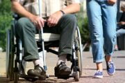 Для людей с инвалидностью введена услуга персонального ассистента
